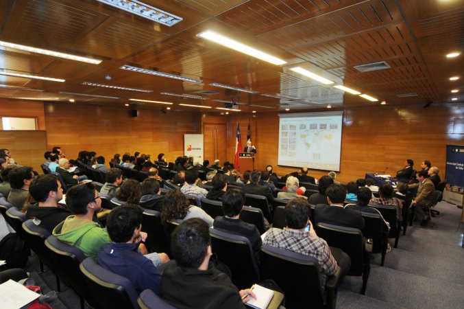 Seminario de Universidad Central analizó los desafíos de la minería y energía