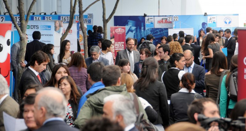 1ª Feria laboral de la Universidad Central, éxito de postulaciones y cupos laborales