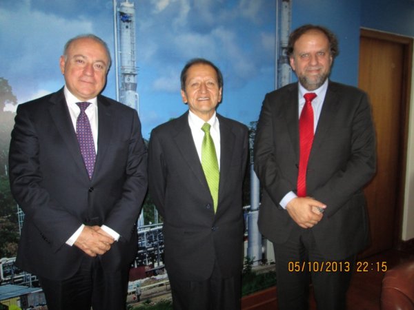 Delegación UCEN se reunió con ministro de Energía y Minas de Perú