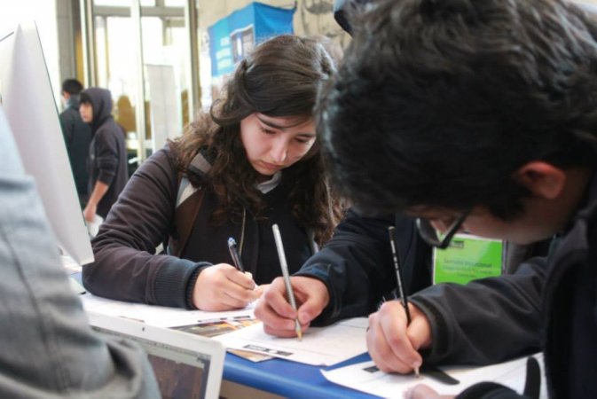 Con atractivo test de creatividad Publicidad concitó gran atención en feria vocacional