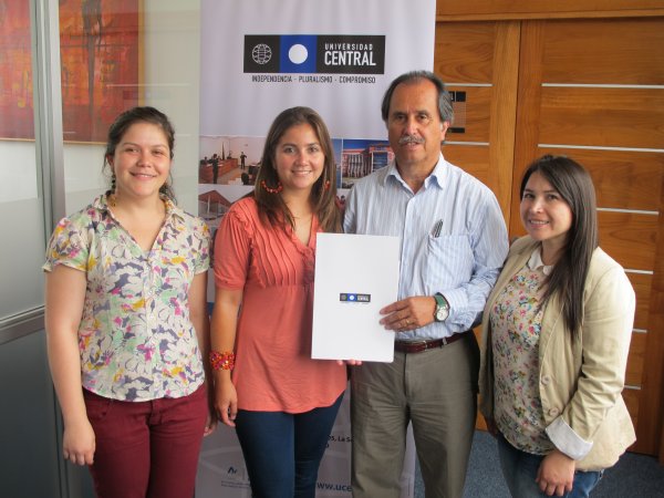 UCEN y Fundación TECHO sellan alianza