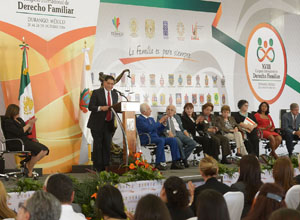 Vinculación con el medio, Universidad Central, Universidad Nacional Autónoma de México, UNAM, México, derecho de familia, género, transexuales