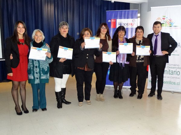 Dirigentas sociales de Cerrillos recibieron sus certificados de la Escuela de Formación realizada por estudiantes de Facipol