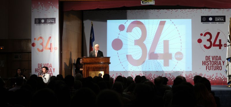 UCEN conmemoró su 34° Aniversario