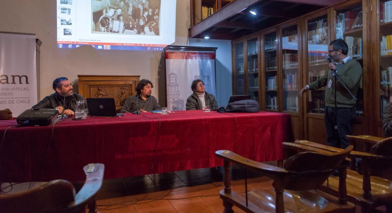 Investigador expuso en conversatorio sobre obras públicas en el Museo Histórico Nacional