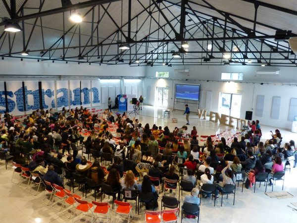 Estudiantes de Terapia Ocupacional participaron en ENEETO en Argentina