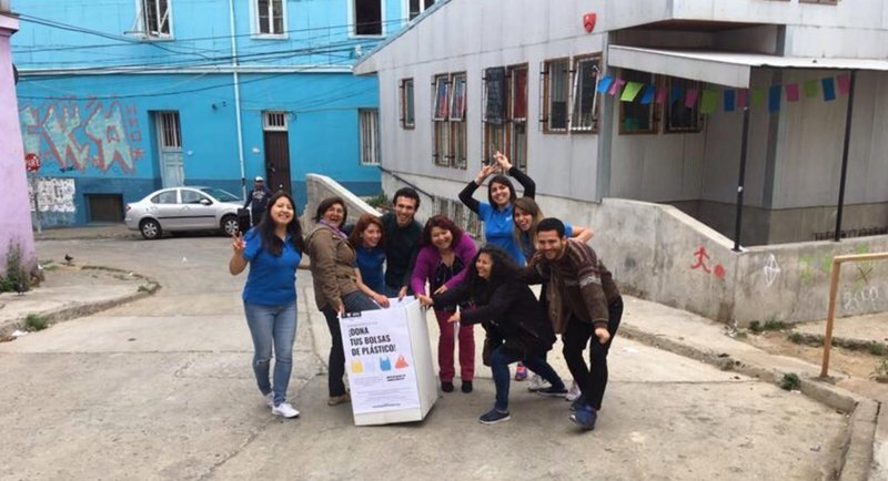 Estudiantes de Arquitectura participan en encuentro con vecinos de Valparaíso