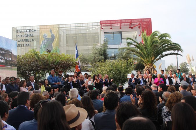 La Universidad Central sede La Serena en su compromiso cultural participa en la inauguración de la nueva biblioteca Regional