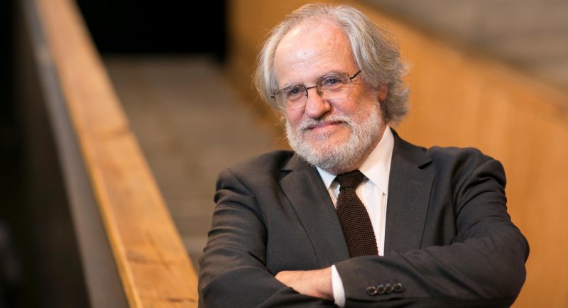 FAUP inaugura año académico con clase magistral de arquitecto Teodoro Fernández