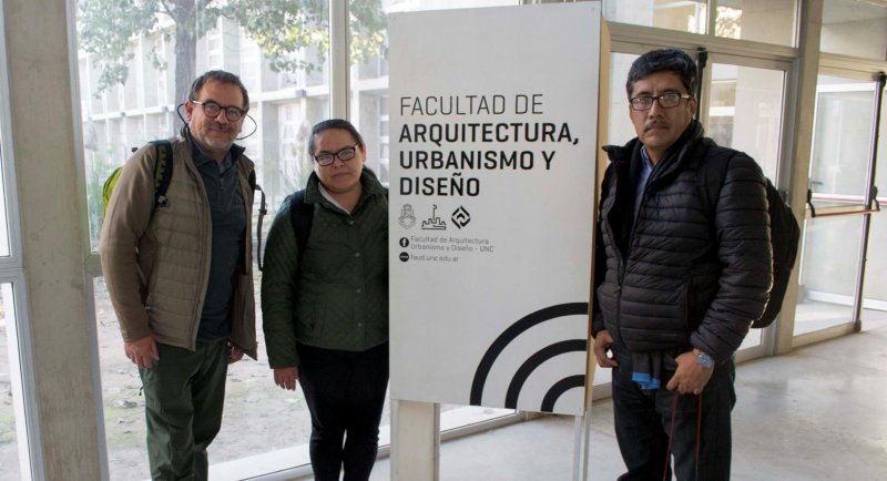 Académico Eugenio Ferrer expuso sobre Semiótica en la enseñanza de la Arquitectura en Argentina