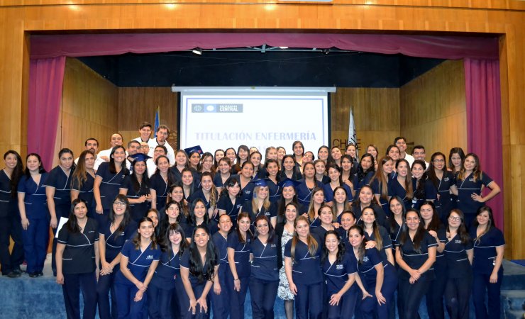 Se titula 5ta generación de la Escuela de Enfermería