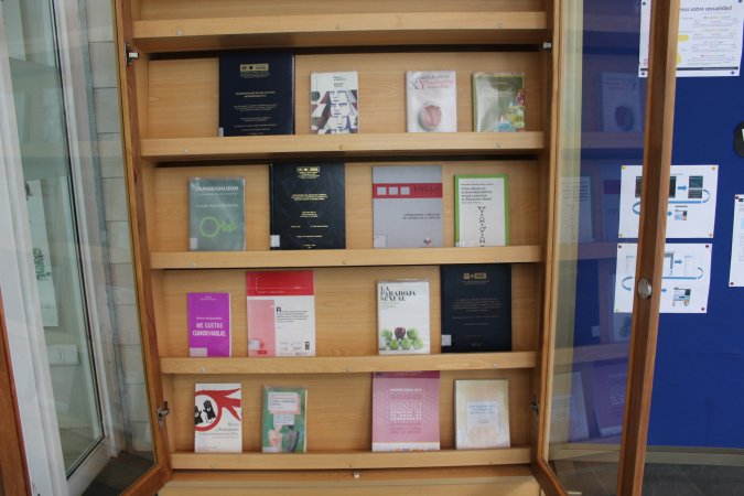 Biblioteca de la Sede exhibe contenido bibiográfico sobre temáticas de género