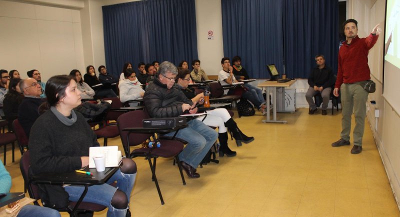 Escuela de Arquitectura del Paisaje y AvesChile imparten exitoso curso sobre carnívoros y rapaces