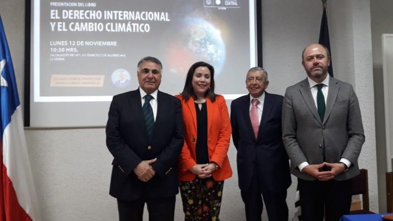 Profesor Hugo Llanos presenta con éxito su libro “El Derecho Internacional y el Cambio Climático