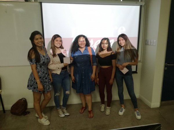 Estudiantes de Publicidad realizan imagen corporativa a la Fundación Madre Josefa