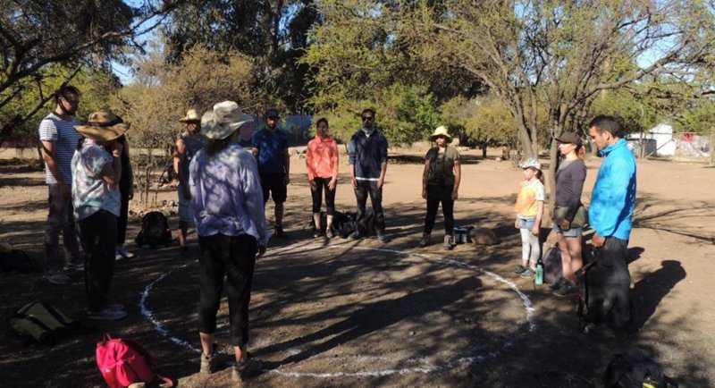 Caminata para conocer especies nativas de la Quebrada de Macul marca cierre de actividades 2018 entre Arquitectura del Paisaje y Escuela Itinerante