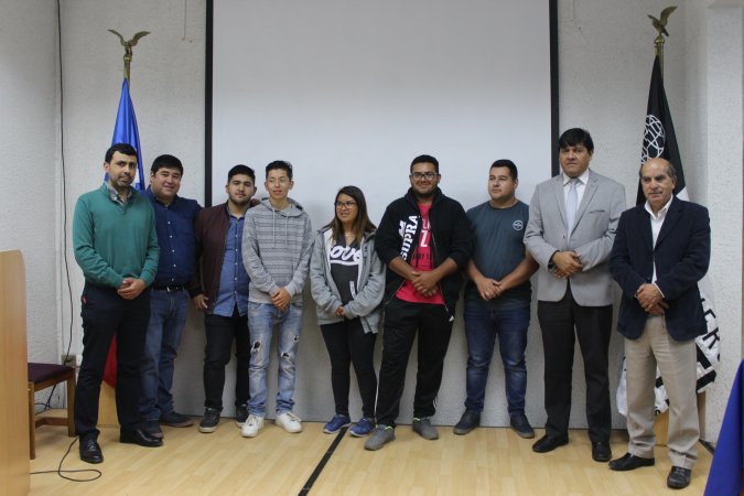 Estudiantes ganadores de Feria de Emprendimiento de la comuna de María Pinto visitan La Serena