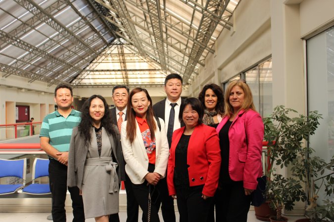 Delegación china visita la Escuela de Ingeniería de FINARQ