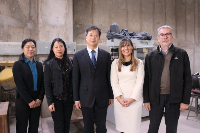 Delegación china de Changzhou University visita instalaciones del LEMUC