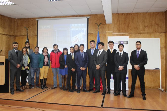 Alumnos de primer año de Ing. Civil Industrial trabajaron con empresas regionales en el marco de Proyecto Integrador