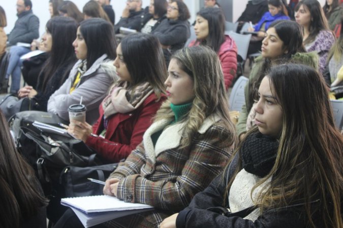 Egresada Expone en el seminario sobre trastorno del espectro autista organizado por Ped. Ed. Diferencial