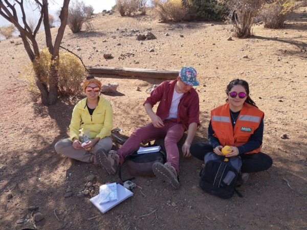 Estudiantes de los cursos Geología de Campo 1 y 2 realizan actividades en terreno