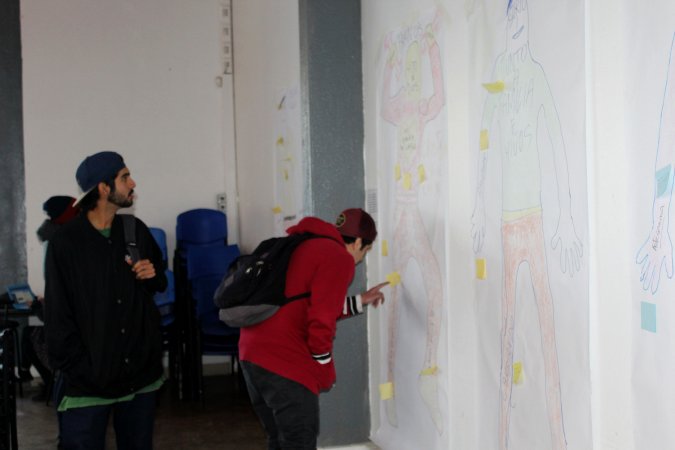 Montaje artístico “Siluetas a la calle” logra conectar a la comunidad centralina con internos de la cárcel de Huachalalume