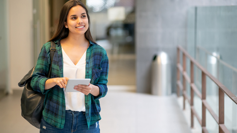 Becas UCEN aplicables desde primer año