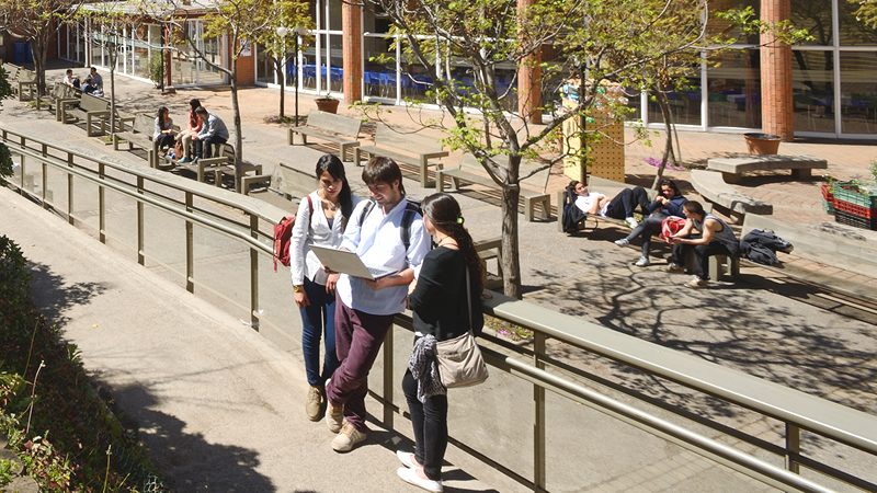 Becas UCEN desde segundo año