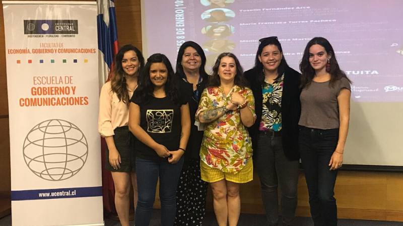 Comunicadoras de medios y organizaciones sociales aportaron su mirada de mujer al contexto social y al proceso constituyente