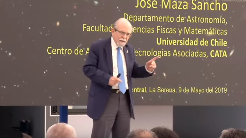 Charla magistral del Dr. José Maza 