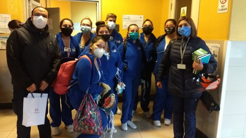 Estudiantes de TNS en Enfermería realizan internado voluntario en el Hospital Barros Luco