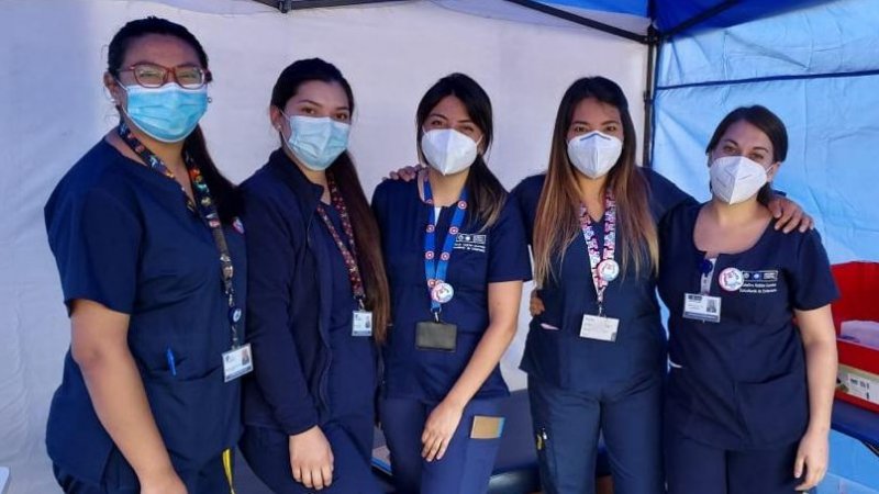 Estudiantes de Enfermería participan en histórica vacunación contra el COVID-19
