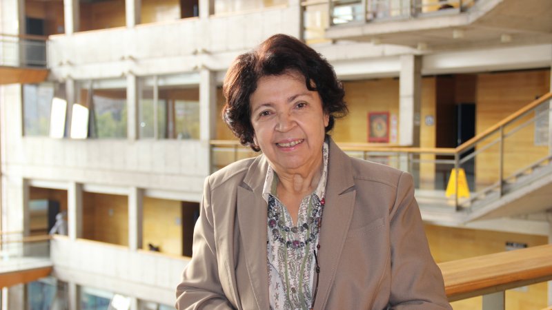 María Victoria Peralta : 