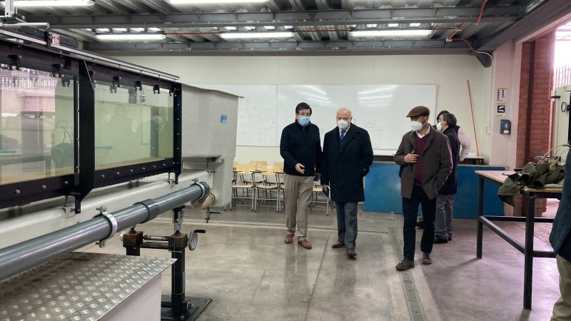 Rector realizó recorrido por nuevas instalaciones de la Facultad de Ingeniería y Arquitectura