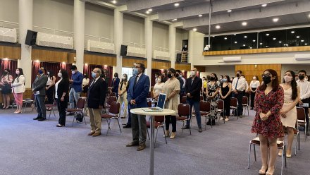 Emotivo encuentro en titulación presencial de la carrera de Tecnología Médica