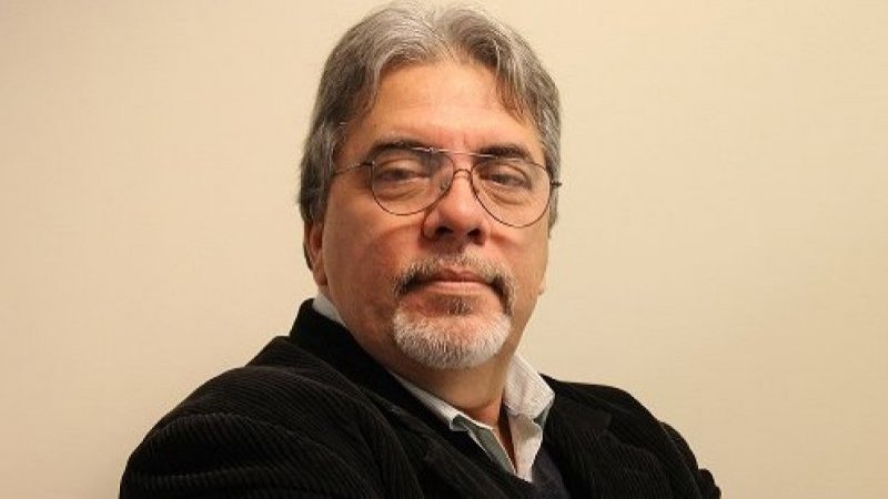 Luis Alemán, Psicólogo y académico FECS: 