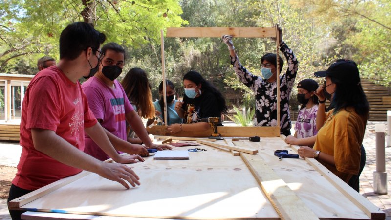Estudiantes de primer año de Arquitectura y Arquitectura del Paisaje realizan actividades presenciales en semana de bienvenida