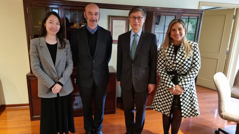 Director General de Diplomacia Pública y Asuntos Culturales del Ministerio de RREE de la República de Corea visita la UCEN