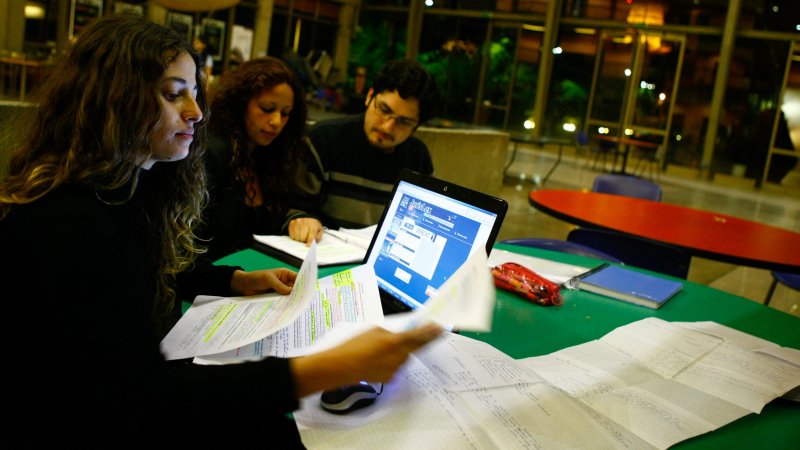 DRI convoca a estudiantes de Periodismo, Derecho y Ciencias Políticas a postular a beca en la U. de Ottawa