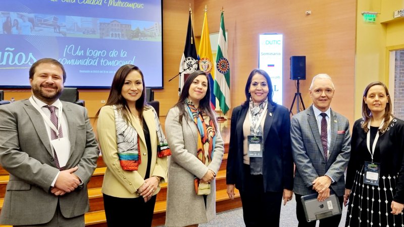 Directora de Transformación Digital Educativa participó en seminario internacional