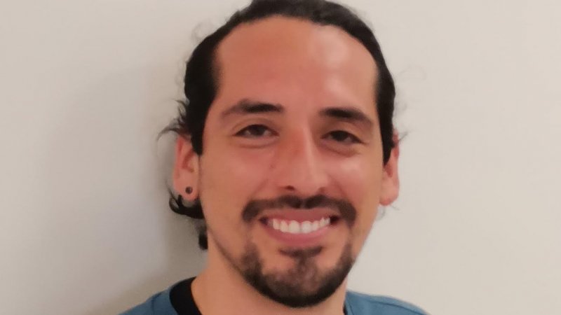 Book review by Eric Tapia/Reseña de libro por Eric Tapia