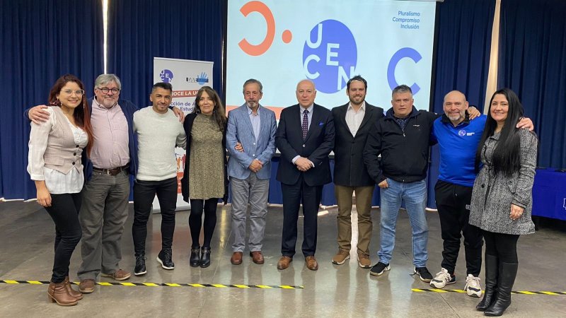 UCEN realiza reconocimiento de selecciones y equipo deportes DAVE