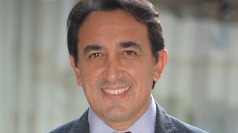 Profesor Emilio Oñate es reelecto Decano para el período 2022-2027