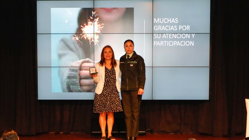 Académica Facsalud dicta taller de autocuidado a estudiantes de la Escuela de Formación de Gendarmería de Chile