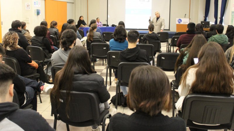 Dr. y arquitecto Orlando Sepúlveda presenta su libro 