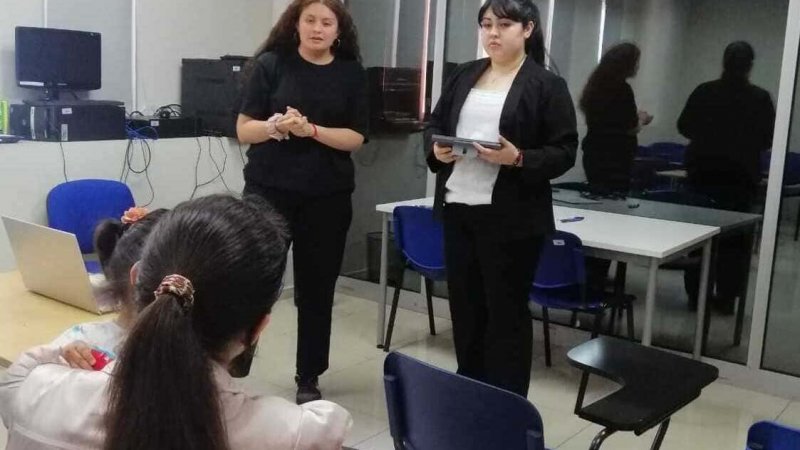 Estudiantes de Trabajo Social realizan talleres socioeducativos para familias del Programa Infanto-Adolescente de Caeto