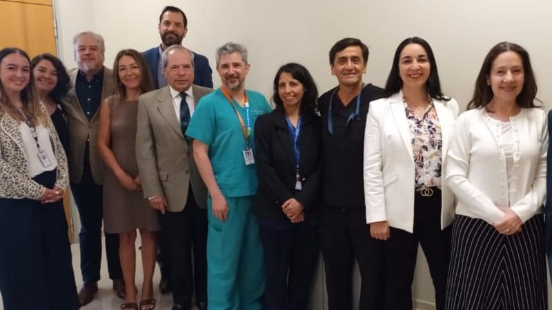 UCEN colabora en planificación estratégica de Hospital Clínico San Borja Arriarán