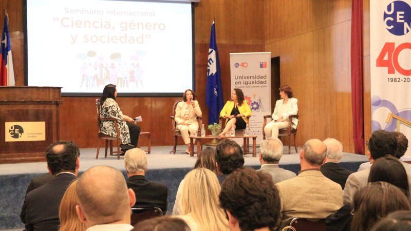 UCEN inauguró seminario internacional “Ciencia, género y sociedad”