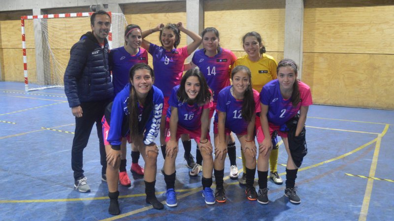 Selección femenina de Futsal triunfa en partido de la Liga Universitaria